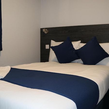 Blue Sapphire Hotel Илфорд Экстерьер фото