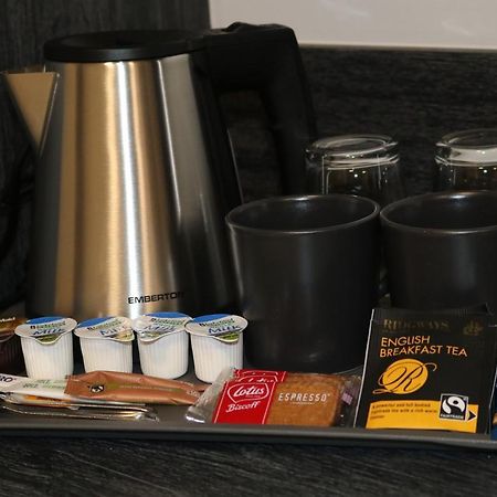 Blue Sapphire Hotel Илфорд Экстерьер фото
