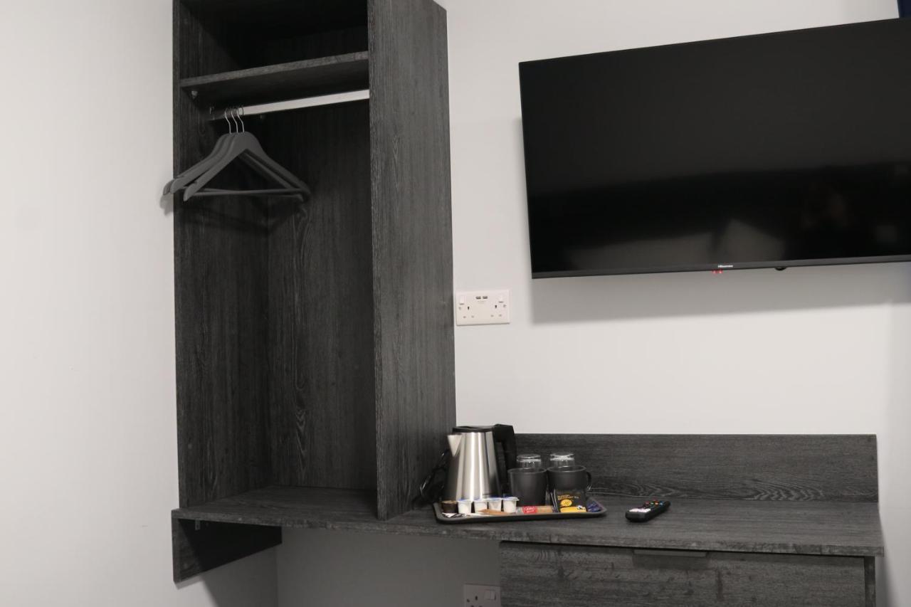 Blue Sapphire Hotel Илфорд Экстерьер фото