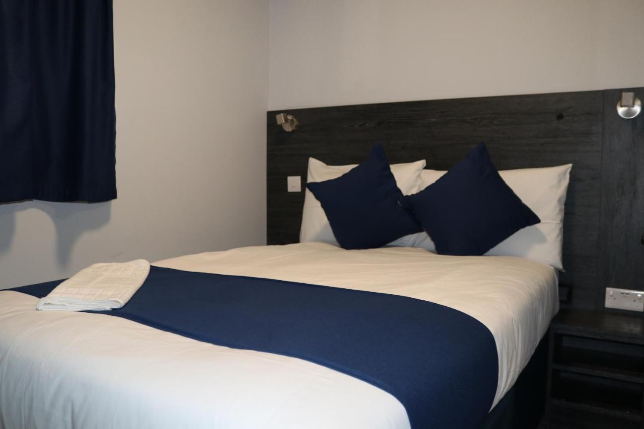 Blue Sapphire Hotel Илфорд Экстерьер фото