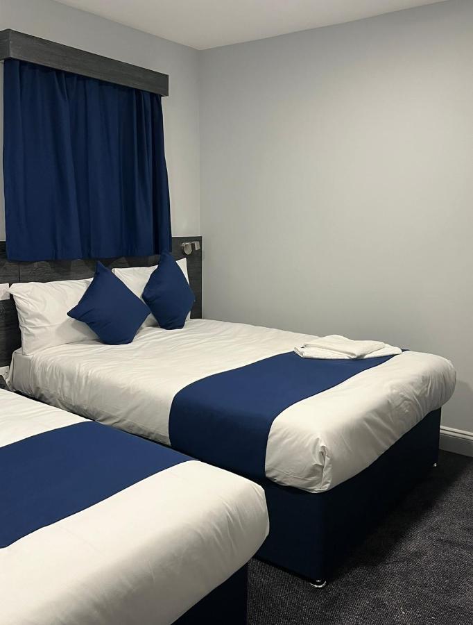 Blue Sapphire Hotel Илфорд Экстерьер фото